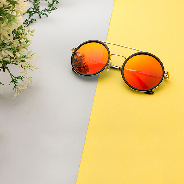 Sunglasses lens material